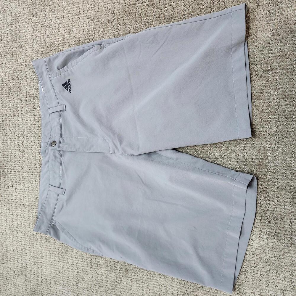 Adidas Shorts Gray Pockets Men’s Size 36 Pockets